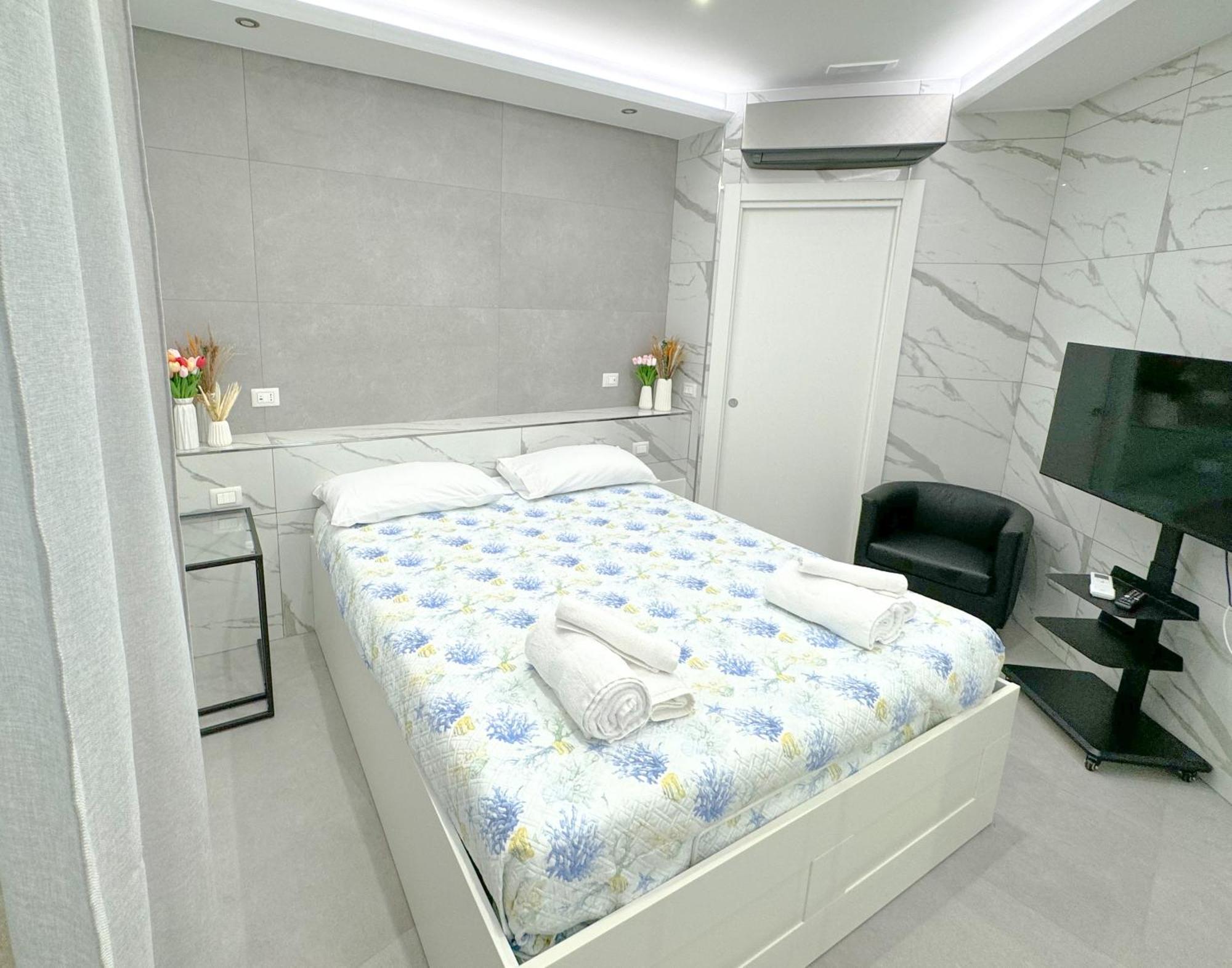 Marco House - Seaview Apartment - Fronte Mare - Casa Vacanza Anzio Bagian luar foto